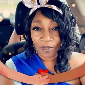 Meet your Posher, Joyce